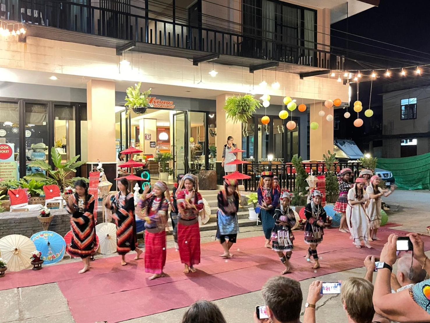 Saranya River House สรัญญาริเวอร์เฮาส์ Mae Ai Exteriör bild