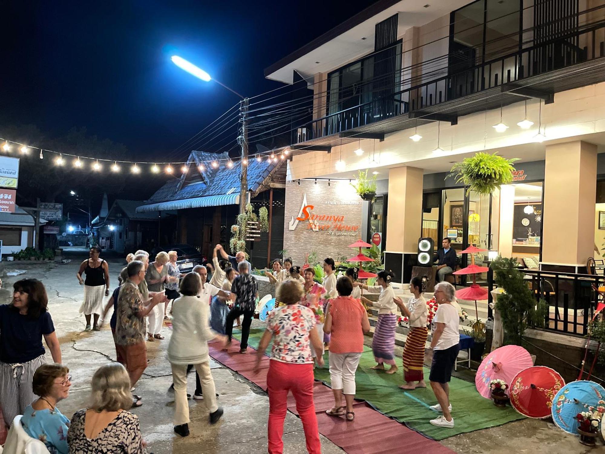 Saranya River House สรัญญาริเวอร์เฮาส์ Mae Ai Exteriör bild